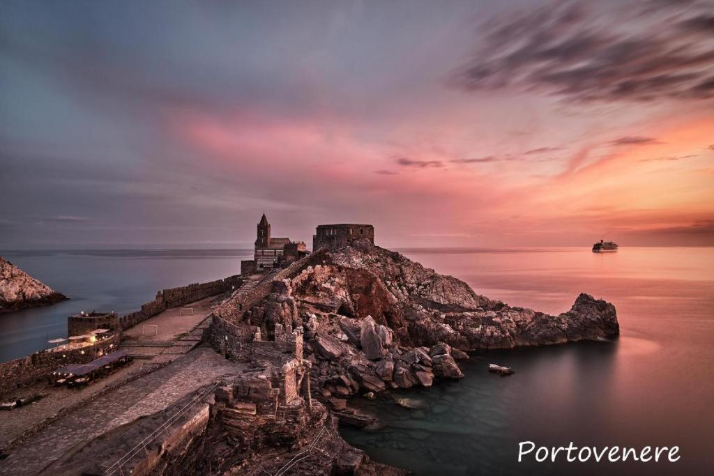 Cinque Terre Bridge Apartment ลาสเปเซีย ภายนอก รูปภาพ