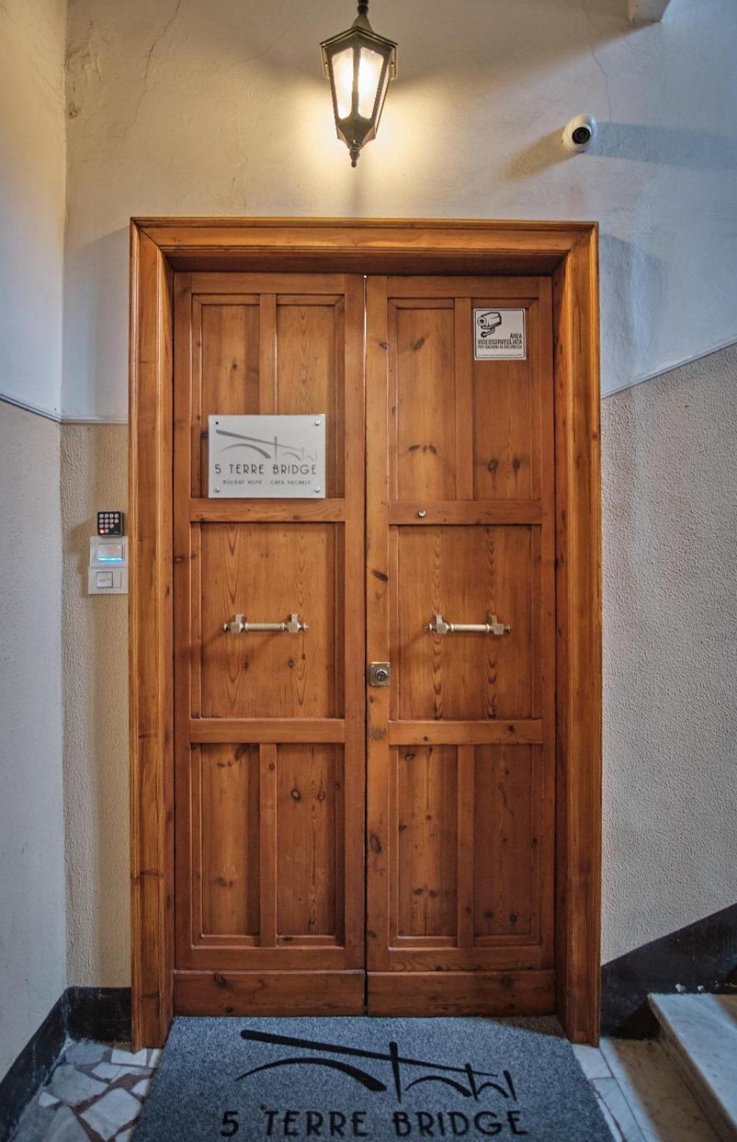 Cinque Terre Bridge Apartment ลาสเปเซีย ภายนอก รูปภาพ