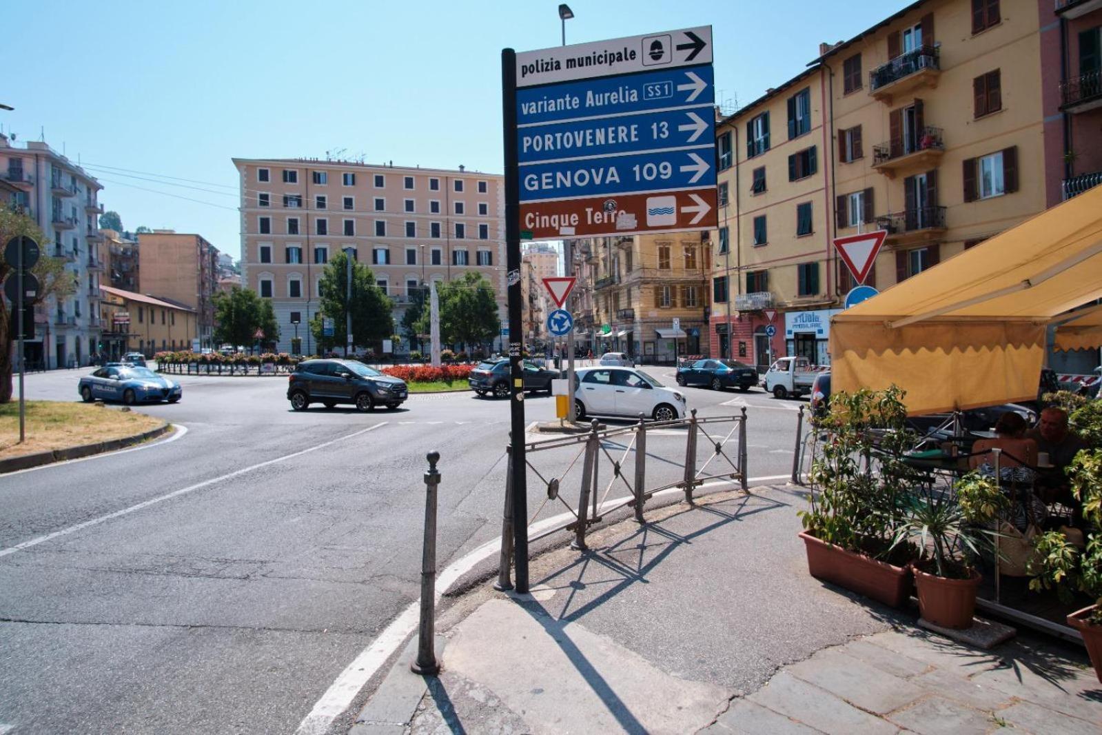 Cinque Terre Bridge Apartment ลาสเปเซีย ภายนอก รูปภาพ